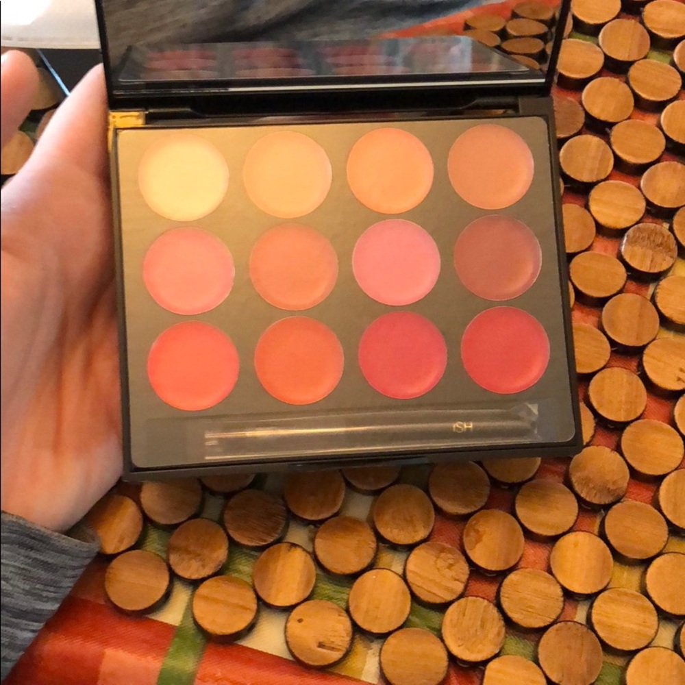 ISH Lip stamens pallet